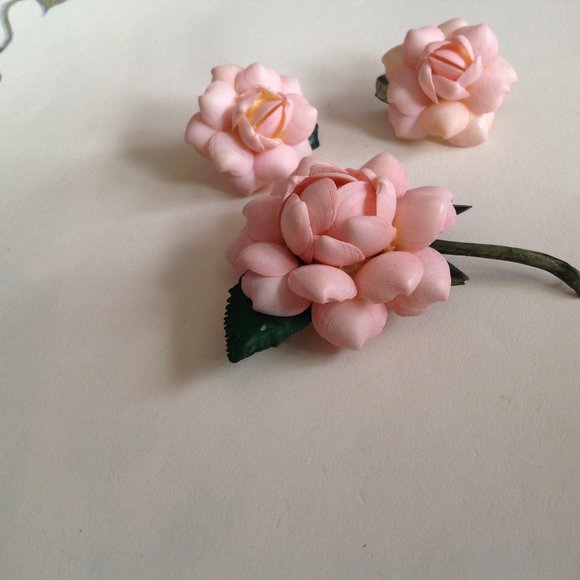 Vintage Shell & Shark Tooth Brooch Clip Back Earrings - Picture 6 of 6